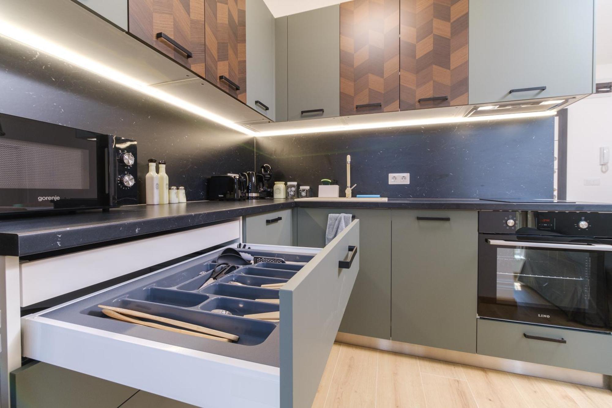 Modern 1-bedroom With Free Parking Apartment *