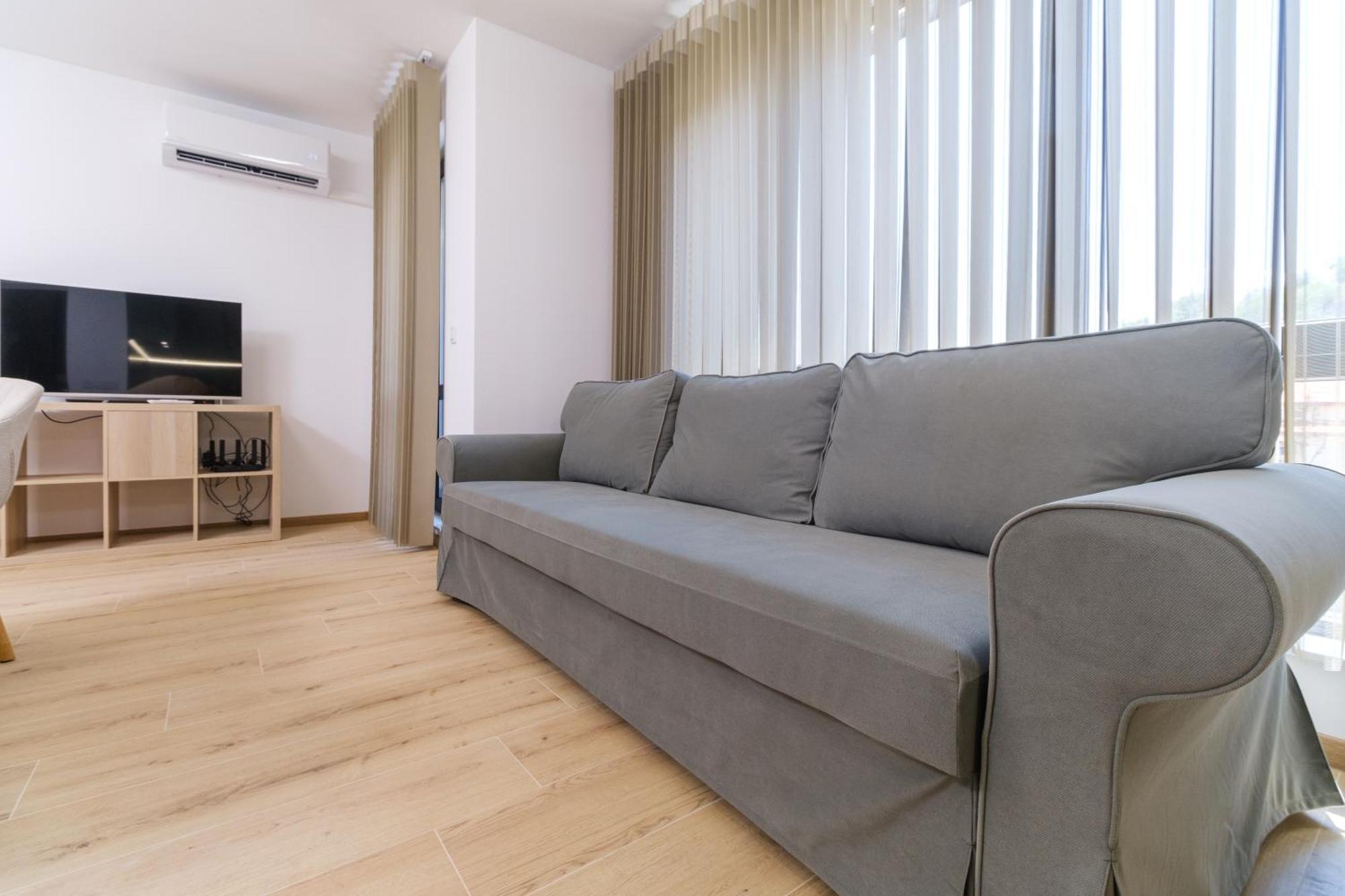 Modern 1-bedroom With Free Parking Apartment